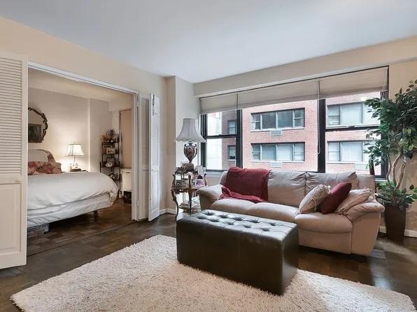 301 E 64th St APT 3K, New York, NY 10065