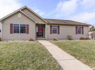 2412 Glencoe St, Springfield, IL 62704