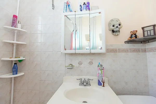 Rented by Voro NYC | media 20