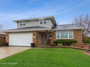 19320 S Schoolhouse Rd, Mokena, IL 60448