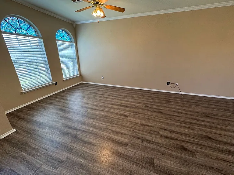 217 Tepee Dr — Photo 6