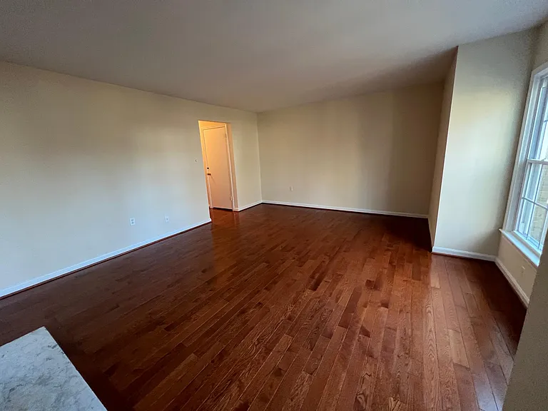 2105 Bucknell Ter — Photo 16