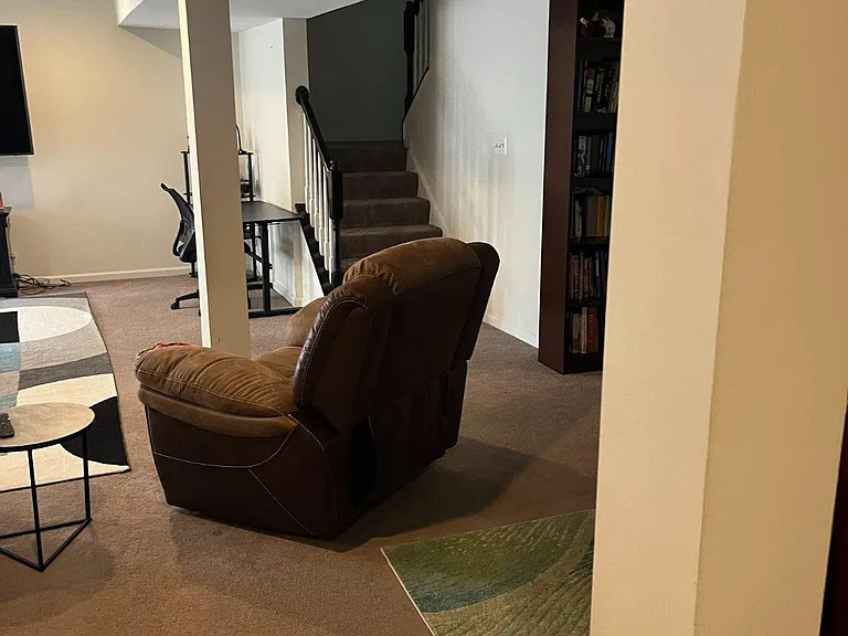 14315 Owings Ave — Photo 7