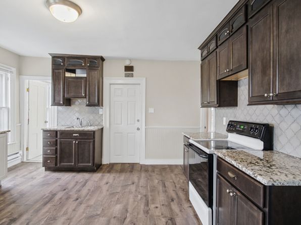 299 High St APT 2