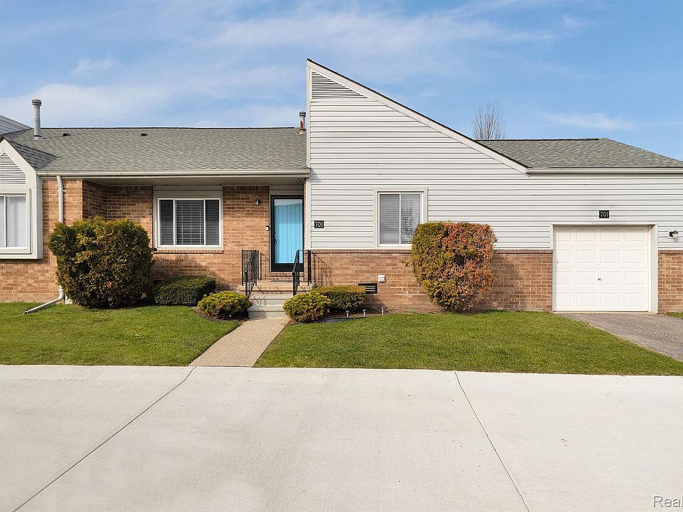 1st image of 701 Claire Pointe Cir