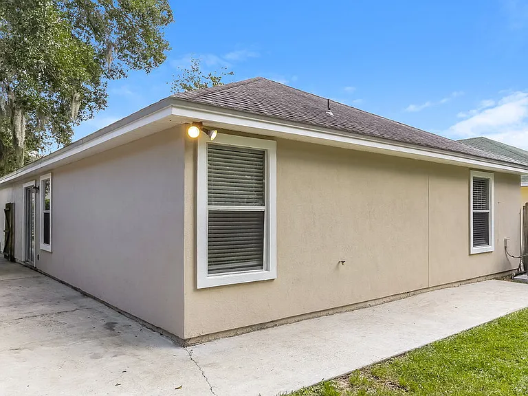 3030 Caroline Crest Dr E — Photo 16