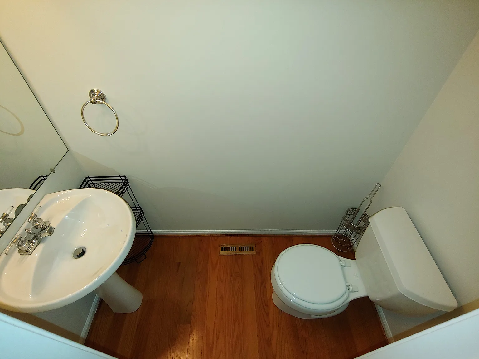 3 bed, 2.5 bath, 2104 sqft, $2,895 — Photo 3