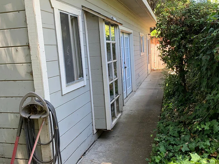 872 Coleman Ave — Photo 10