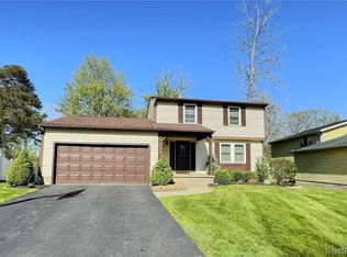 272 Greengage Cir, East Amherst, NY 14051