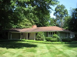 2843 Erie Dr, Akron, OH 44333