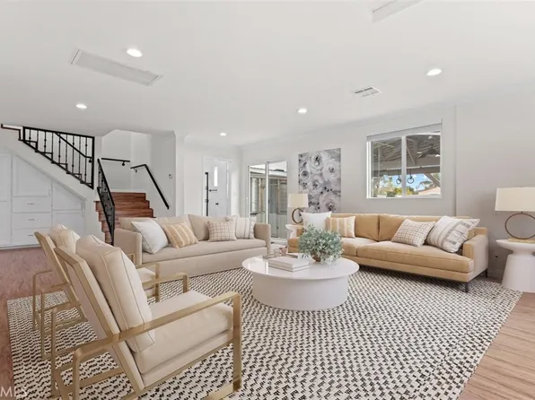 9617 Cedros Ave, Panorama City, CA 91402