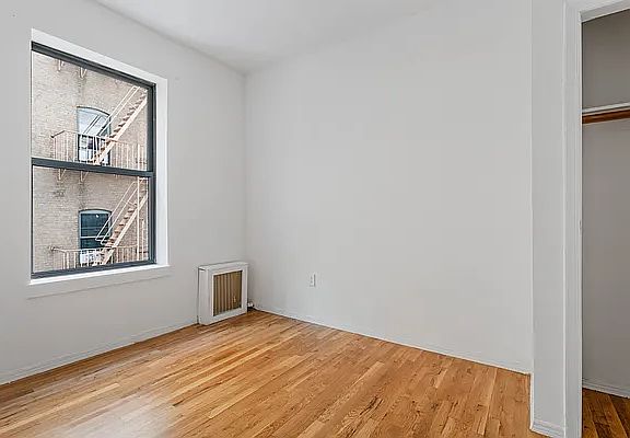3rd image of 240 W 64th St APT 6B
