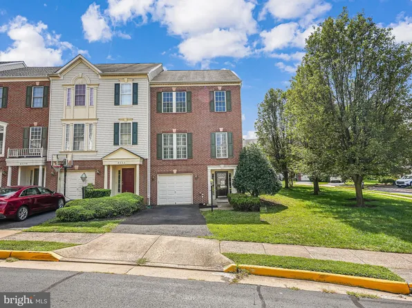 8050 Montour Heights Dr, Gainesville, VA 20155