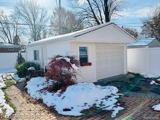 235 W Farnum Ave — Photo 23