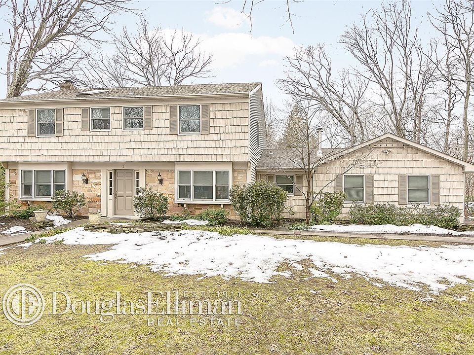 1st image of 2 Standish Ln