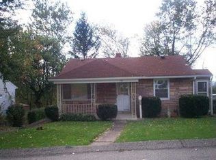 130 Marietta Dr, White Oak, PA
