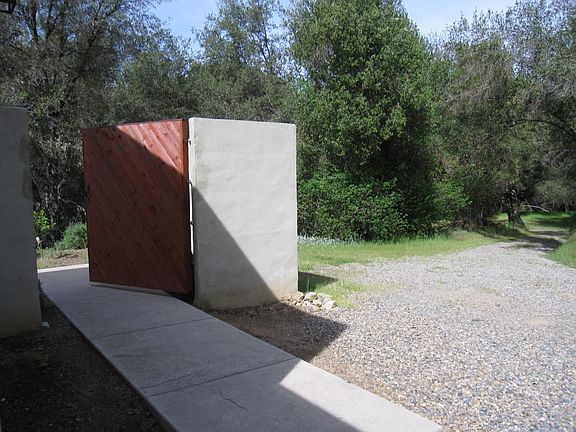 Gateway into the house