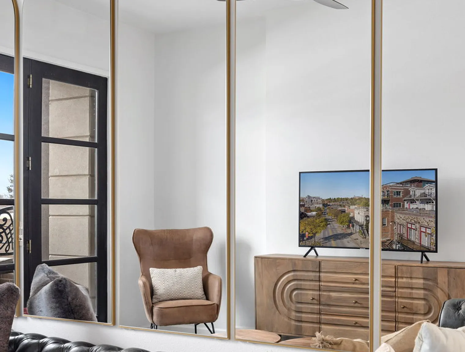 1 bed, 1.0 bath, 516 sqft, $3,584 — Photo 3