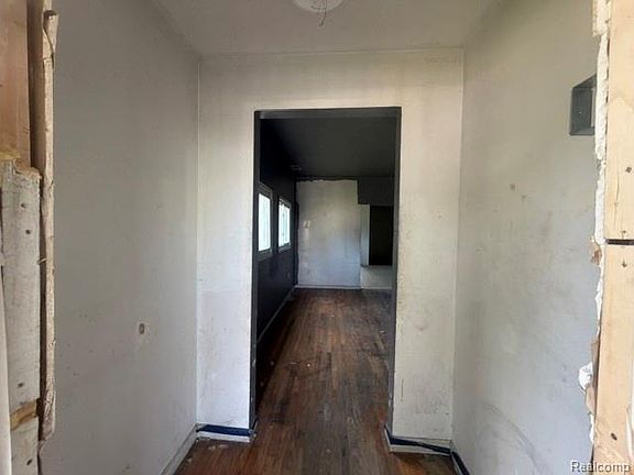 4th image of 4733 Casper St