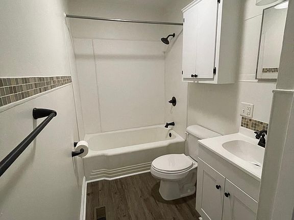 2nd image of 1021 Saint Joseph St NW