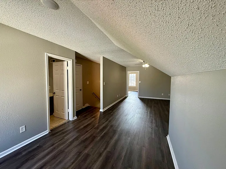 2516 Glenn Pl — Photo 16