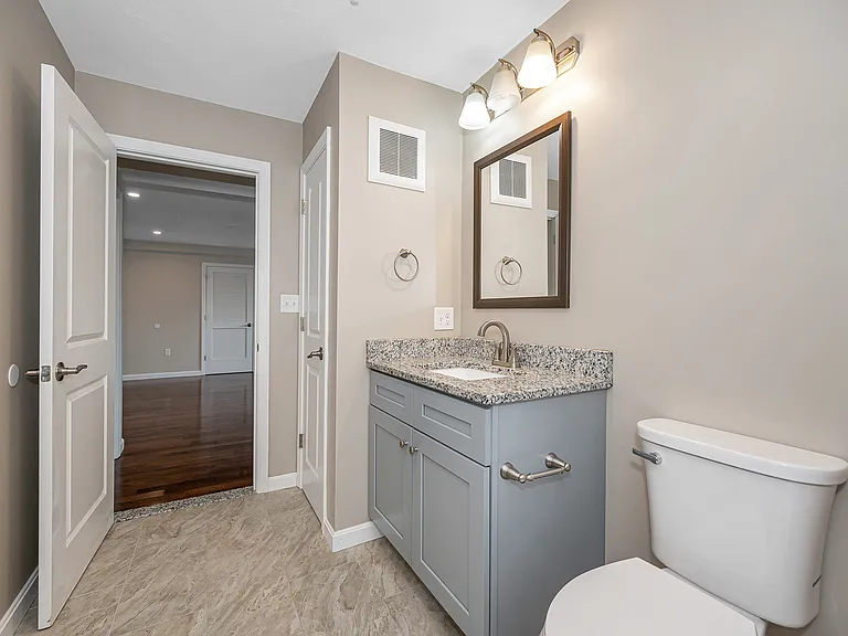Princeton Court Apartments — Photo 13