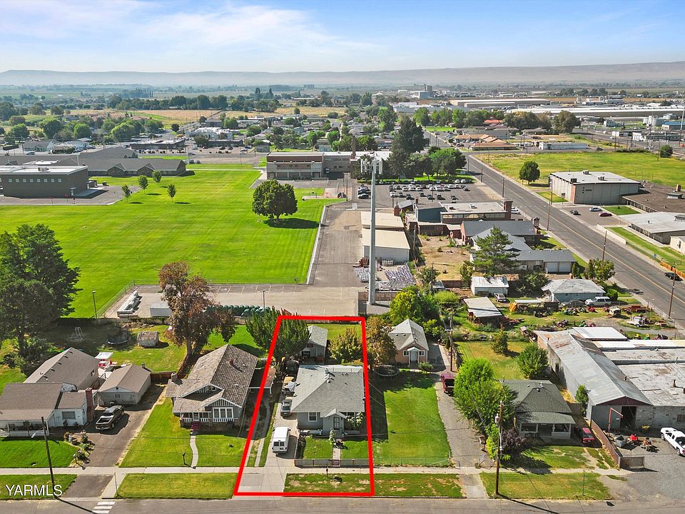 617 Harrison Ave, Sunnyside, WA 98944 Zillow