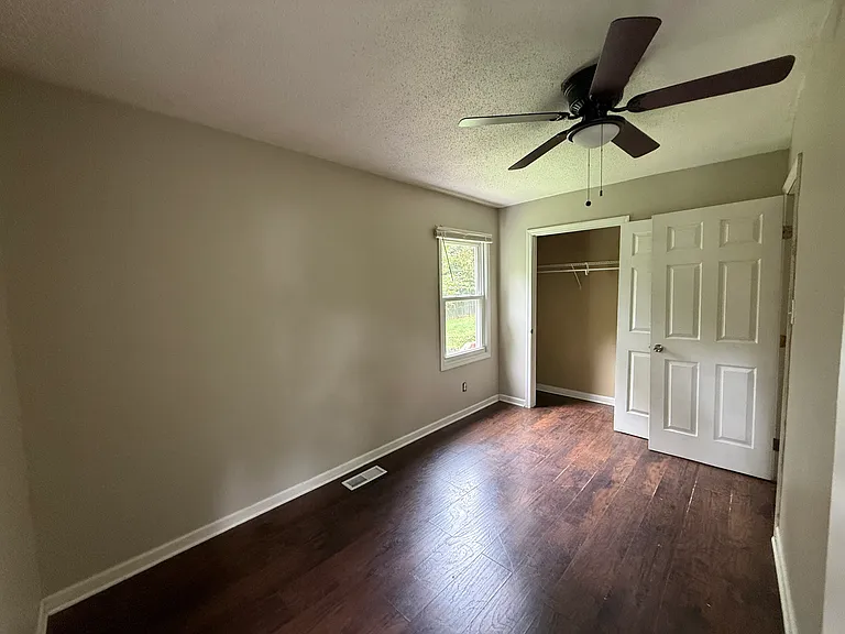 2601 Gaston Ave — Photo 6
