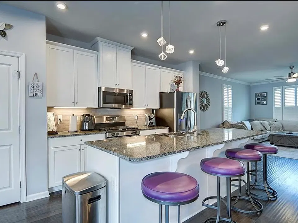 504 Clara Ln