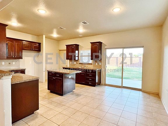 4th image of 3125 Buckthorn Ln