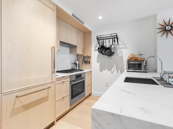 37-14 34th Street image 4 of 24