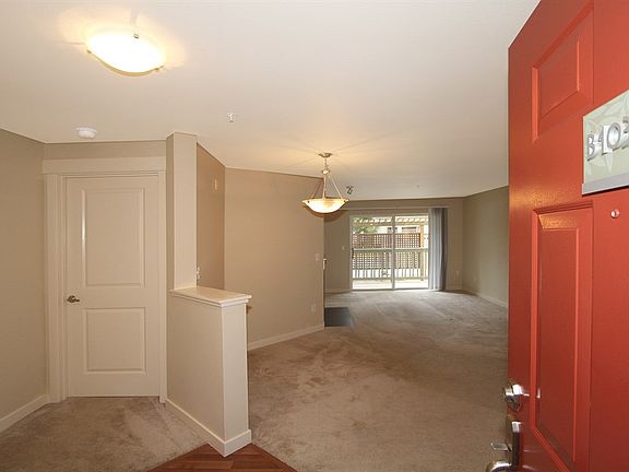 4th image of 7711 NE 175th St Unit B103