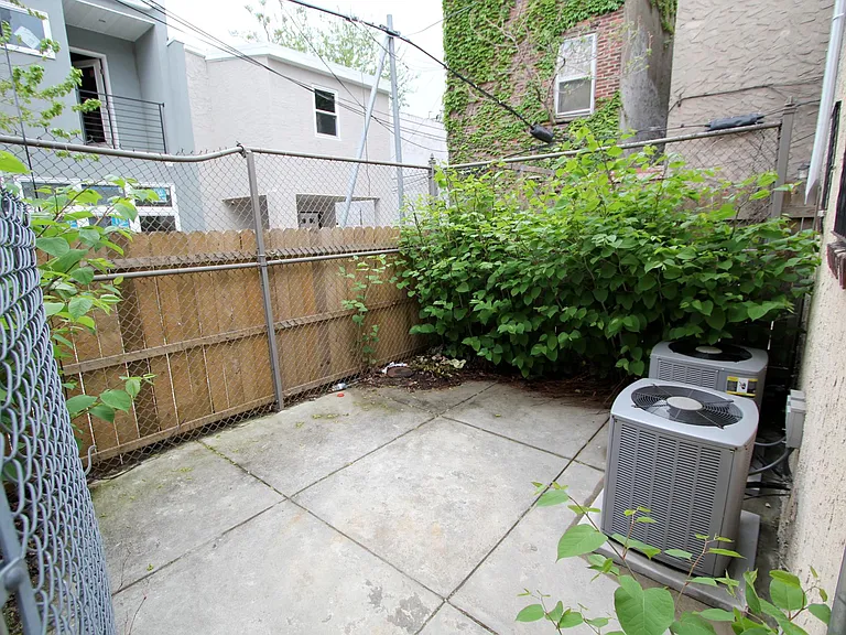 1632 Montrose St #1 — Photo 7