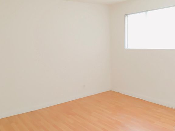 5th image of 149 S Saint Andrews Pl