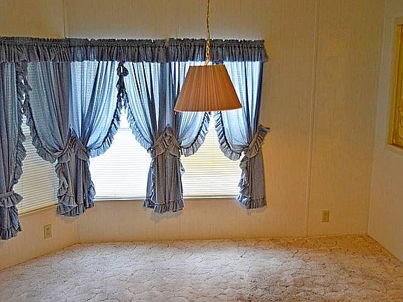 5th image of 2408 Windermere Ln