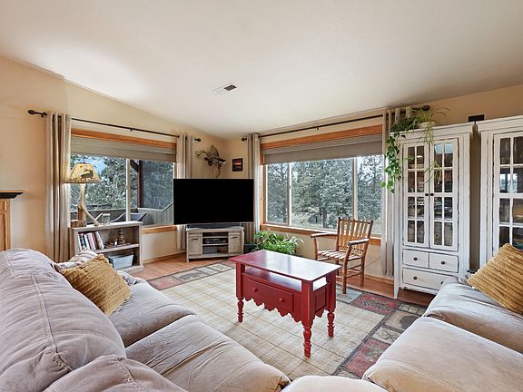 2nd image of 5871 SW Badger Rd