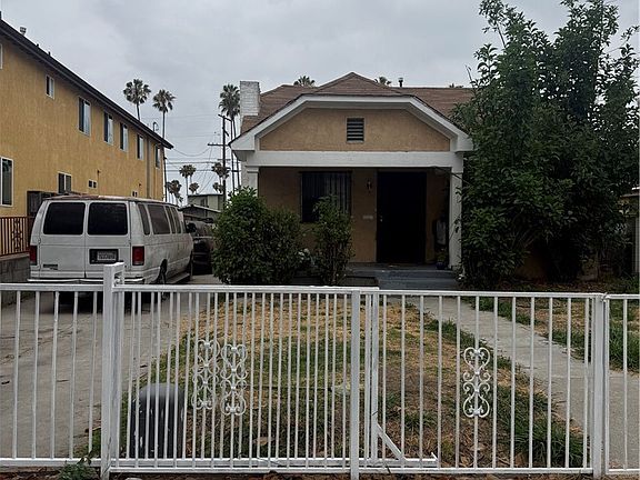 5th image of 5425 S Saint Andrews Pl