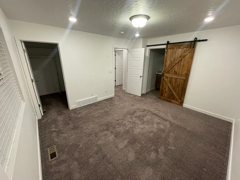 266 S Meadowbrook Ct — Photo 7