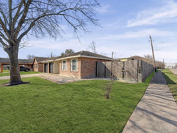 4th image of 4702 Croker Ridge Rd