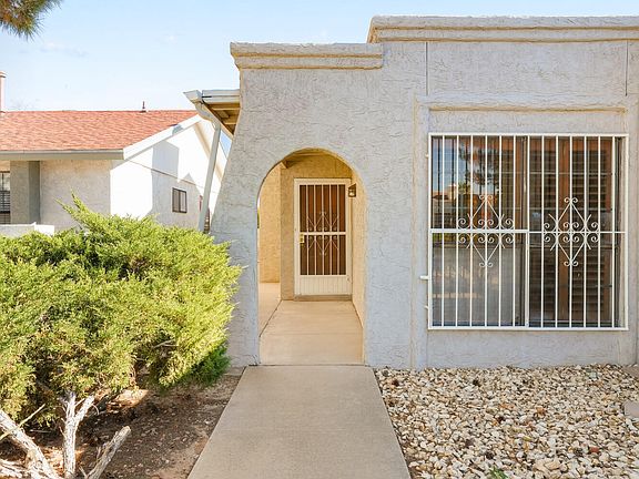 5th image of 1754/1756 Villa Santos Cir
