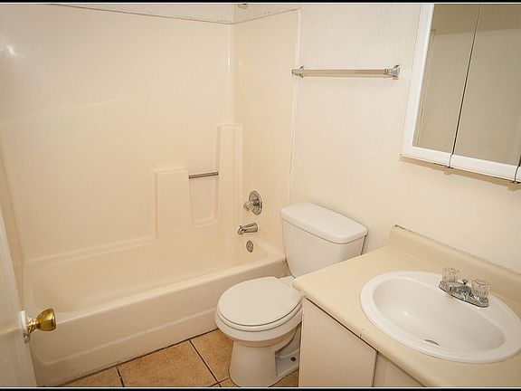 2nd image of 2910 W Vermont Ave APT 3
