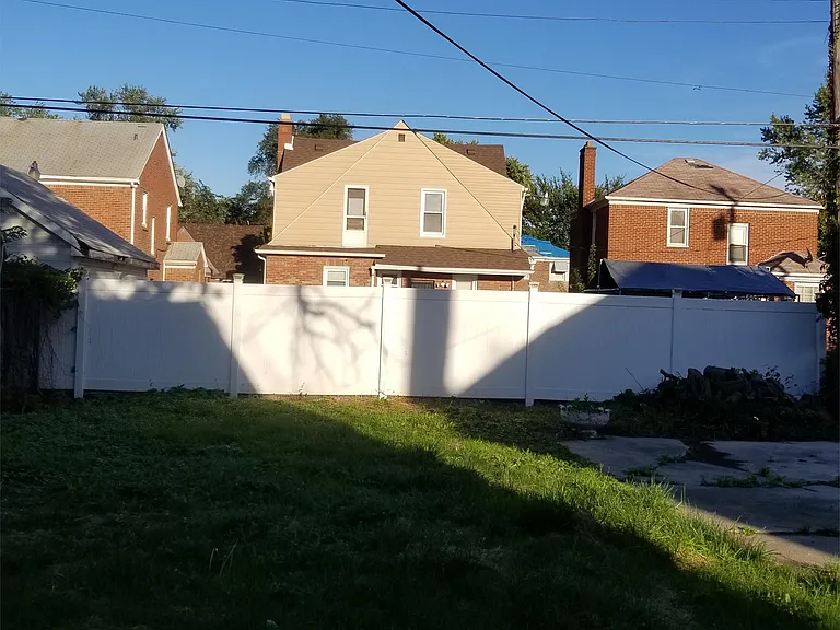 15332 Saint Marys St — Photo 20