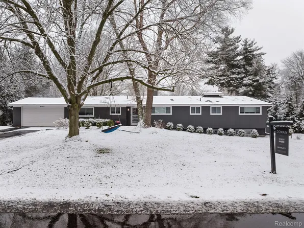 4785 Ranch Ln, Bloomfield Hills, MI 48302