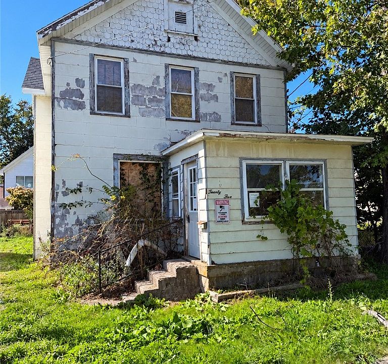 1st image of 25 Clinton St