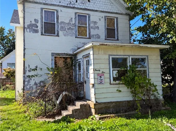 25 Clinton St, Seneca Falls, NY 13148