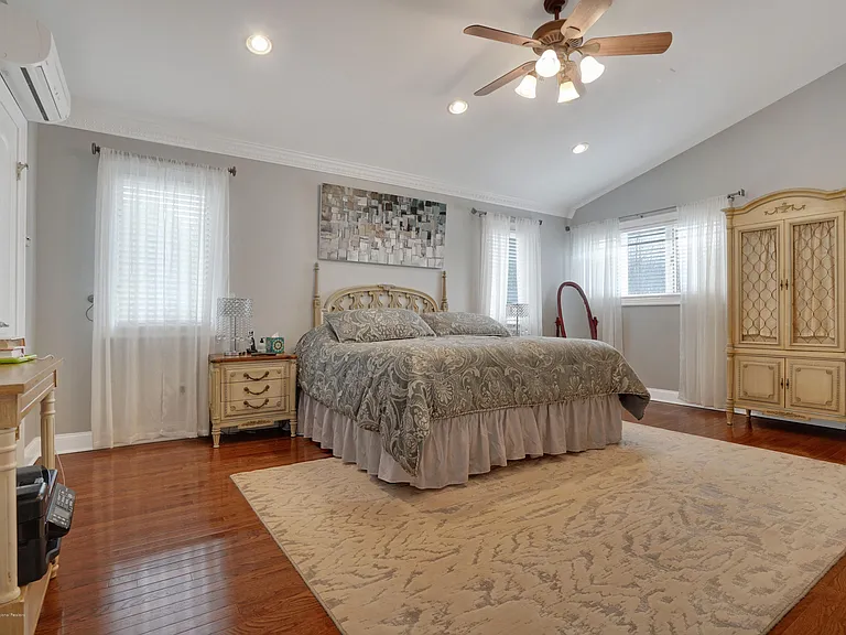 90 Georgetown Rd — Photo 15
