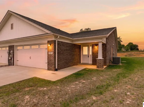 307 Breckinridge Cir, Vine Grove, KY 40175