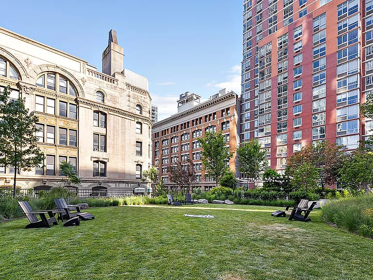 11 Hoyt St #19K — Photo 18