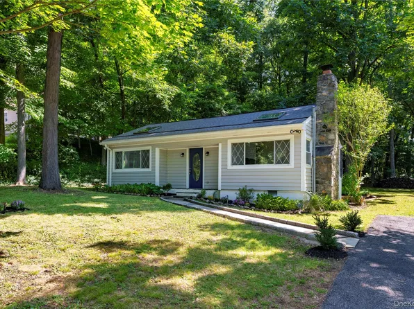 6 Hemlock Trail Court, Carmel, NY 10512