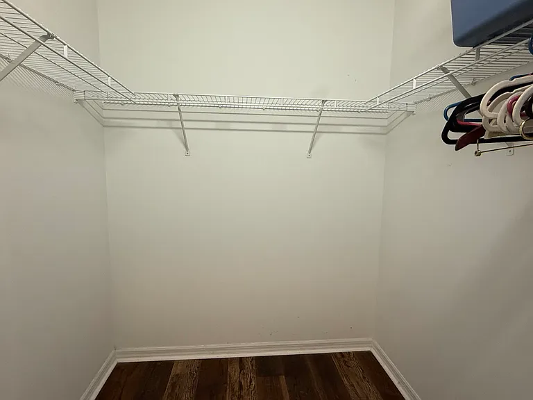 554 Bristol Cir — Photo 26